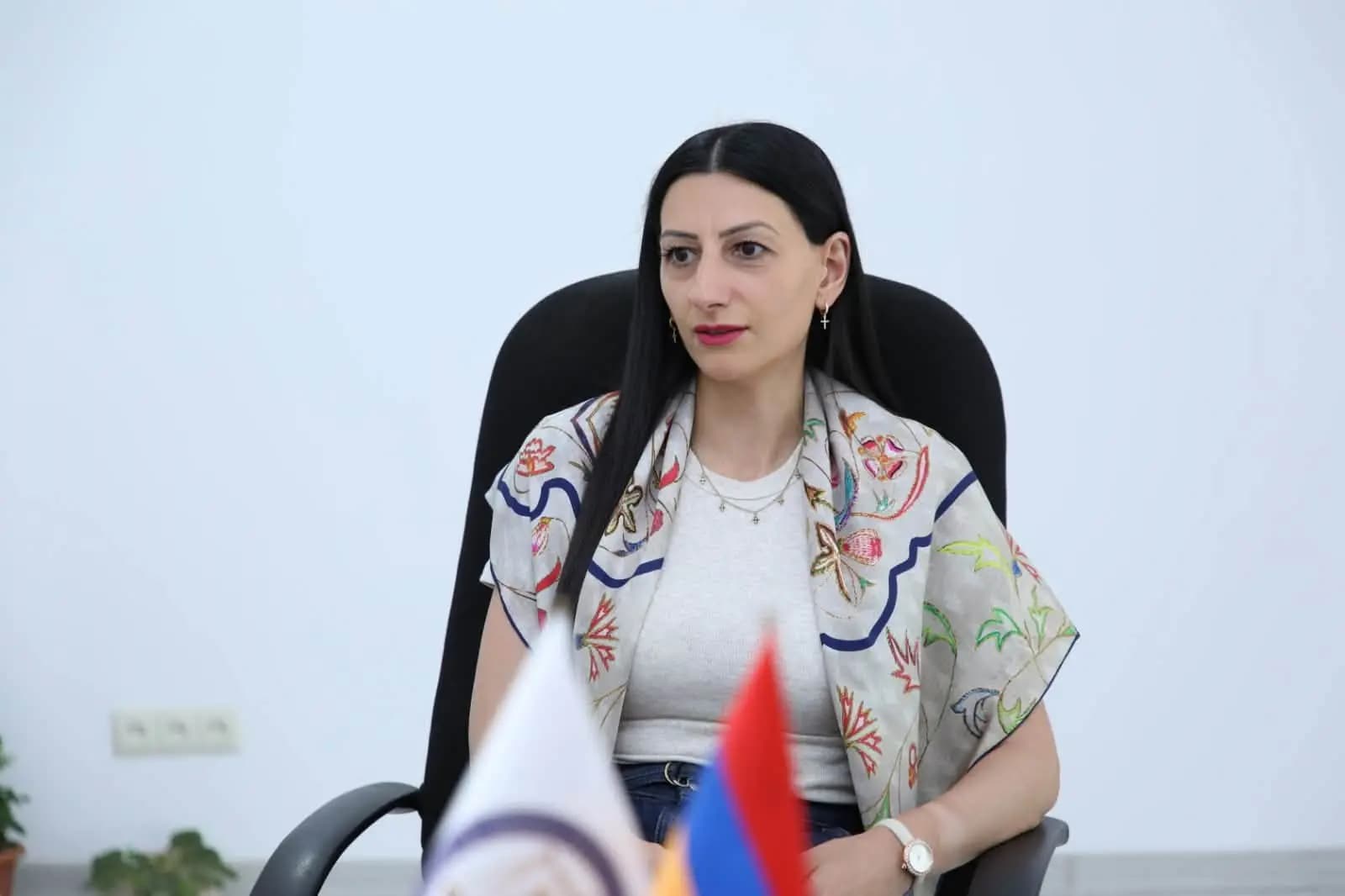 Անահիտ Մանասյանն ամփոփել է Սյունիքի մարզ կատարած աշխատանքային այցը ՄԻՊ աշխատակազմի Սյունիքի մարզային ստորաբաժանման գրասենյակում